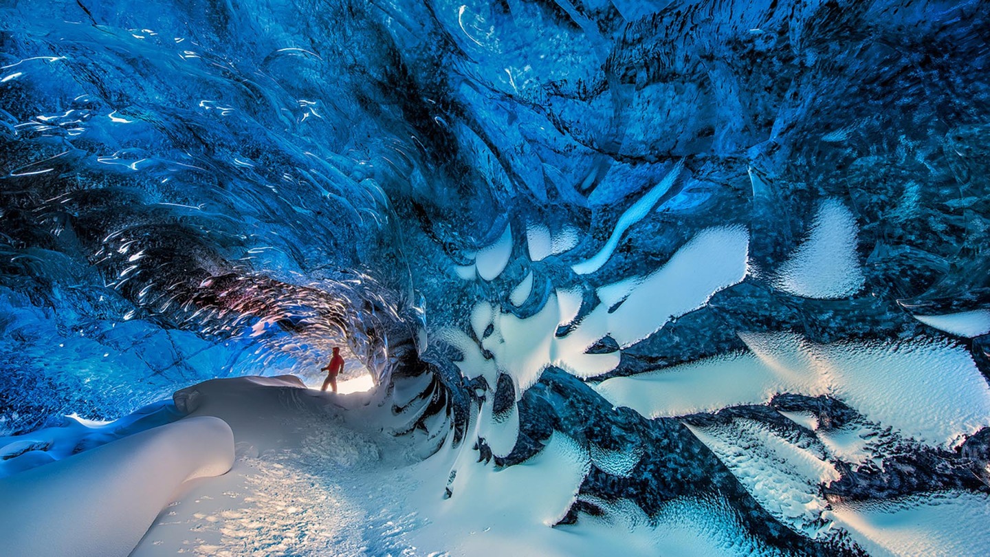 ice-caving-2-guide-to-iceland