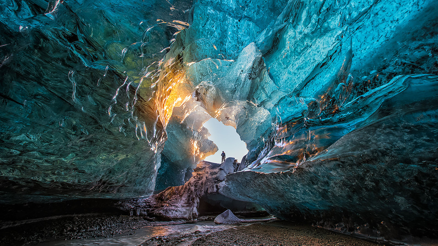 ice-caving-guide-to-iceland